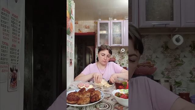 Пришла с рынка/голодная холодная/мукбанг.Все интересн