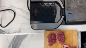 Готовим мясо на вафельнице Kitfort КТ-3608 750 Вт. Вы не ослышались!