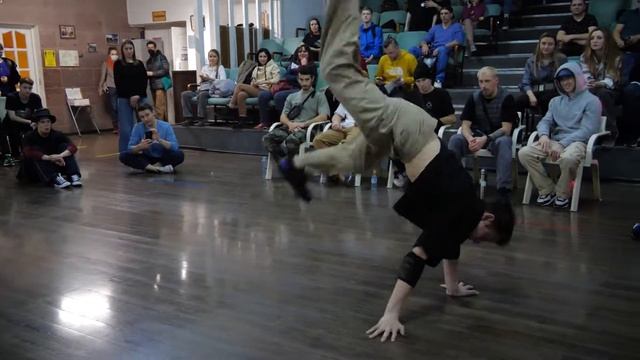 powermove bboy Полтос vs AirMax - "ALL OPTION" break dance battle смотреть онлайн