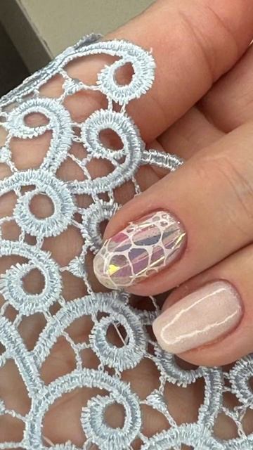 Битое стекло. Обычный лак. Стемпинг. #обычныйлак #art #nail смотреть онлайн