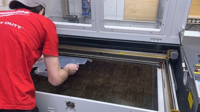 Лазерный станок 100*60cm Ruida на 100 w -CO2 смотреть онлайн