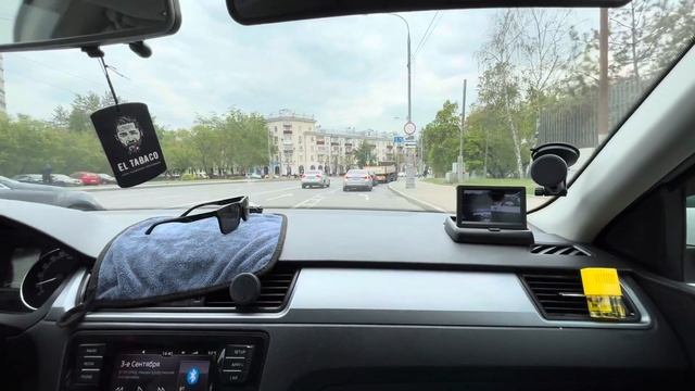 Поворот налево из правого ряда! Шок для новичков и учеников, но не моих ))) наглядно показываю знак смотреть онлайн