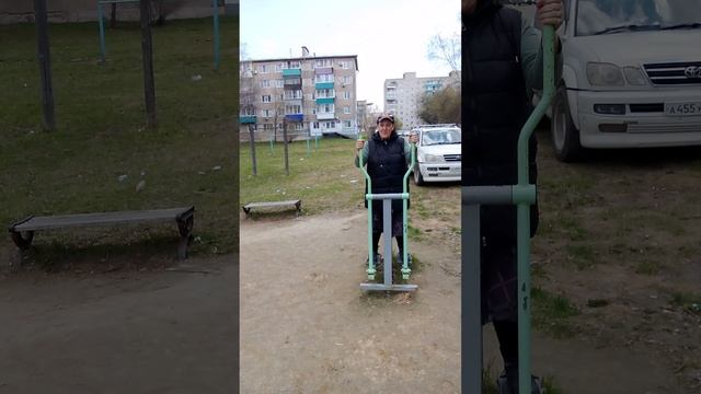VID_20250510_125551.mp4 Наши занятия на тренажёре. смотреть онлайн
