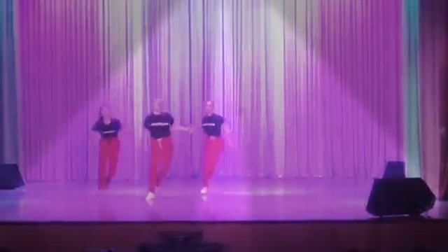 Танцевальная хип-хоп группа "ВыКрУтАсЫ" смотреть онлайн