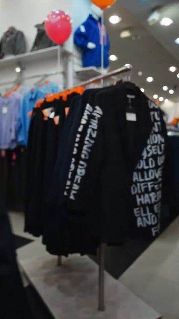 Магазин модной мужской и женской одежды ФАБРИКА на ул? смотреть онлайн