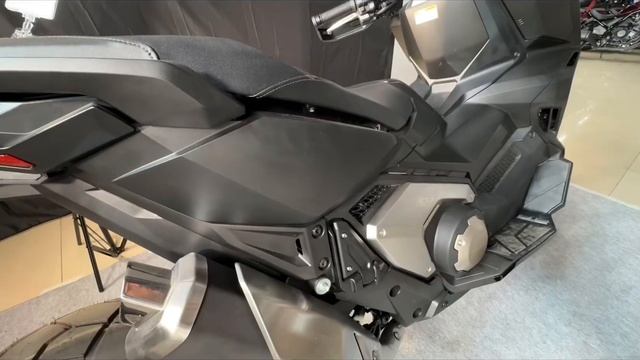 Honda X ADV 2024год пробег 28км смотреть онлайн