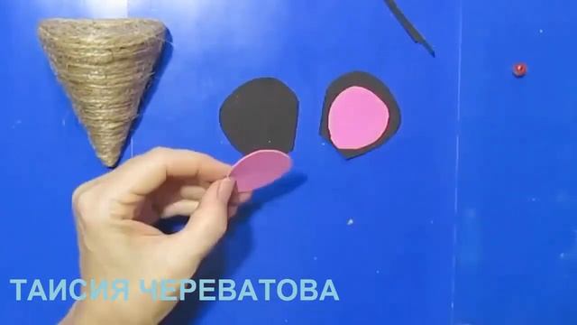 ПОТРЯСАЮЩИЕ НОВИНКИ к НАСТУПАЮЩЕМУ НОВОМУ ГОДУ своими руками 10 идей поделки з разных материалов di смотреть онлайн