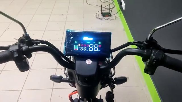 Трицикл Двигатель 800w Аккумулятор 72v 20Ah