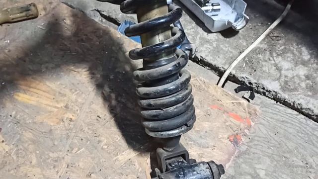 Регулировка жесткости заднего амортизатора мотоцикл? смотреть онлайн