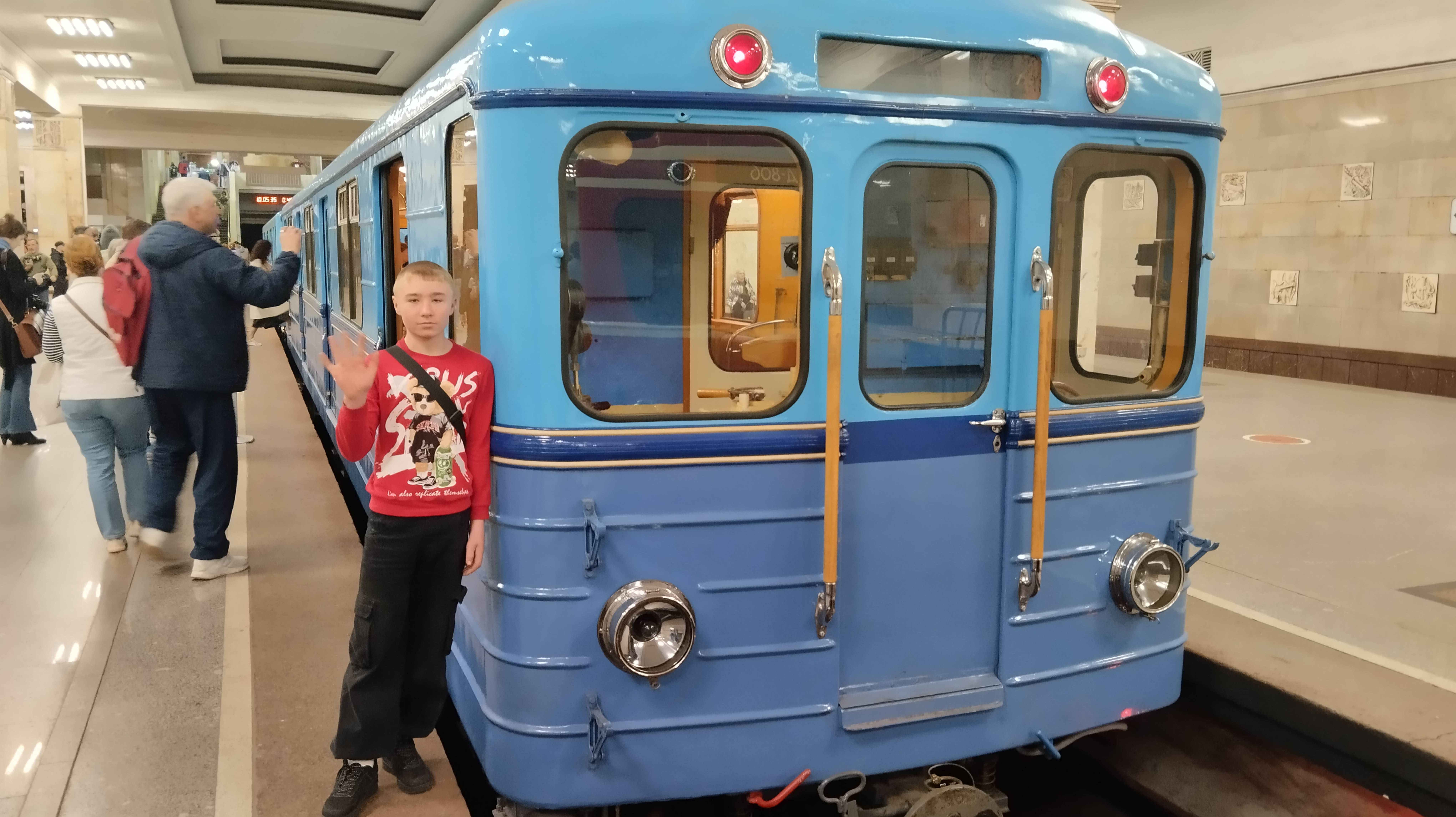 Ретро вагон метро Е смотреть онлайн