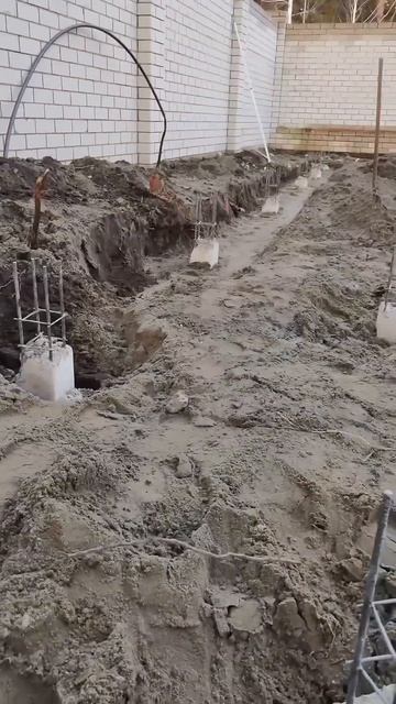 Свайно ростверковый фундамент. Экономия на мелкоуглу? смотреть онлайн