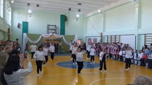 Последний Звонок , 9 Класс , Танец родителей .