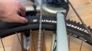 Как выпрямить кривую велосипедную покрышку. How to fix a Wobb