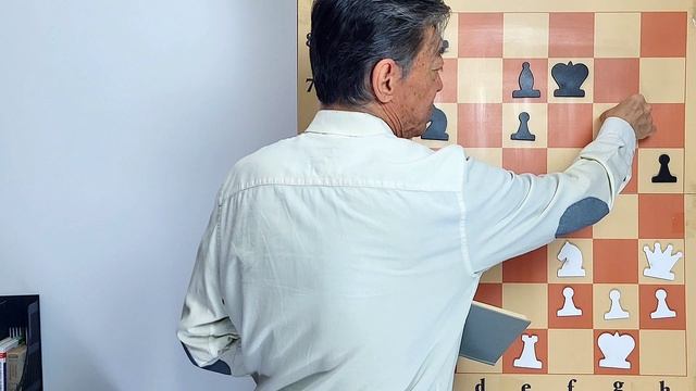 4) Петросян. Новоиндийская защита. смотреть онлайн