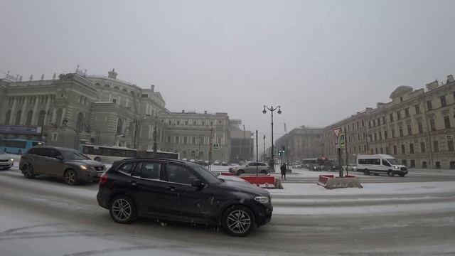 Прогулка по центру любимого Петербурга. Когда откроют метро Театральная и Горный институт? смотреть онлайн