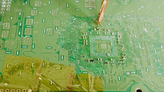 Ремонт блока управления TRAXON. Замена процессора. смотреть онлайн