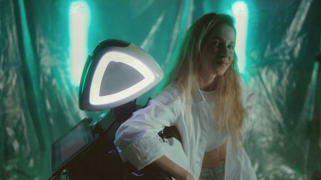 Новый мир - новая песня видео клип #песнисосмыслом #муз