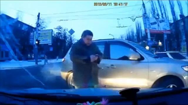 Приколы на дорогах 1 Фэйлы Казусы Нелепые смешные случаи Прикол смотреть онлайн