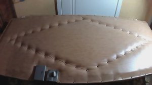 Меняем дермантин на двери.