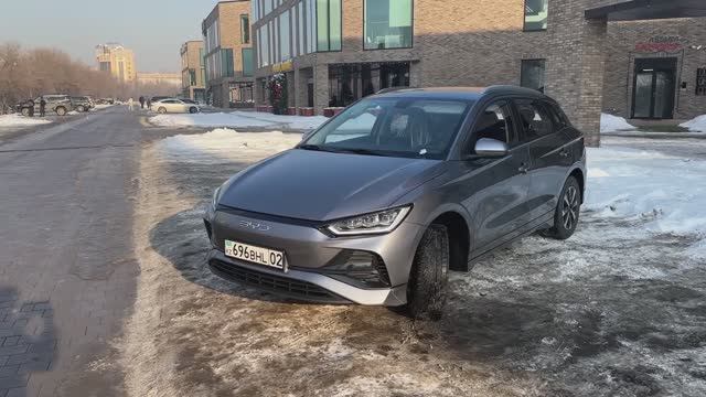 BYD E2 краткий обзор. Стоит ли покупать КИТАЙСКИЙ ЭЛЕКТРОКАР? смотреть онлайн