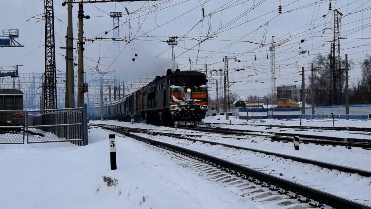 Тепловоз 2ТЭ10У-0250. Отправление. Звук 10Д100.
