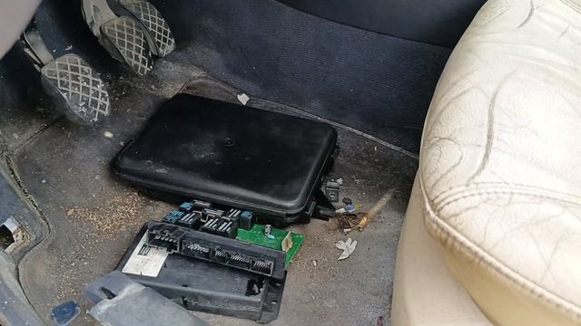 Блок комфорта Ауди А6С5 .Где находится и в каком состоя?