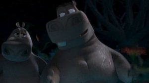 Влюбилась в мой нежный взгляд, влюбилась в мой пухлый зад — песня Мото-мото — Мадагаскар 2