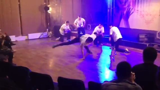 Брейк Денс "Бумеранг" смотреть онлайн