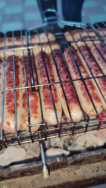 Колбаски на Мангале #мангал #колбаски #купаты #жарим #р? смотреть онлайн