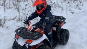Квадроцикл Kayo AU125 лезет по снегу