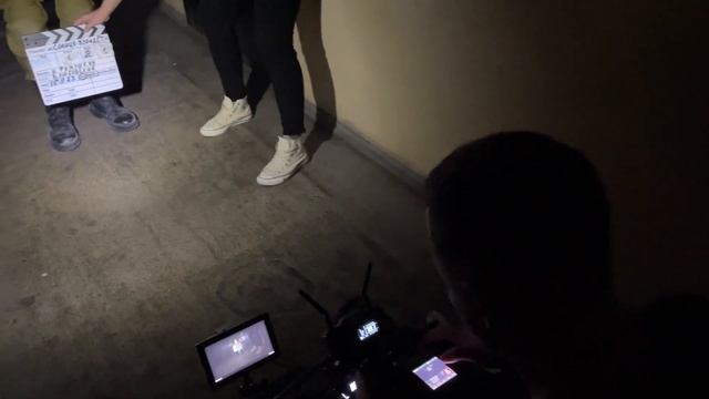 VLOG: снимаем кино, повезла в Москву 15 пар берц, работа с актерами смотреть онлайн
