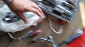 Как легко открутить гайку вариатора на скутере.