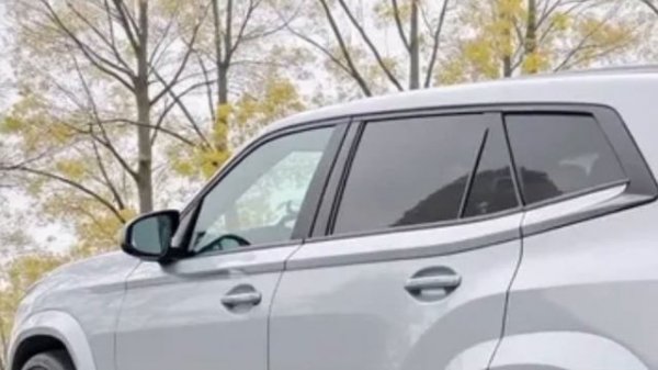 BMW XM 2026 – Роскошный внедорожник с характером