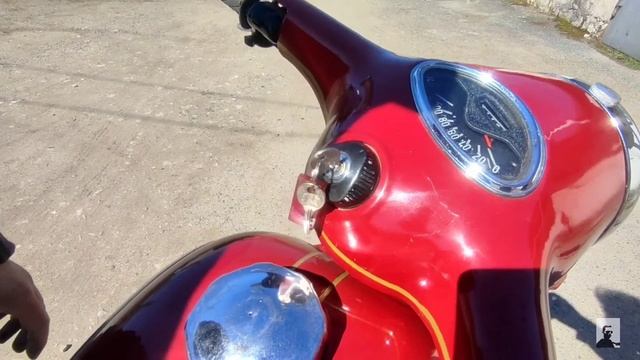 Ява 350/360 (старушка/вишнёвка) Мотоцикл из детства.