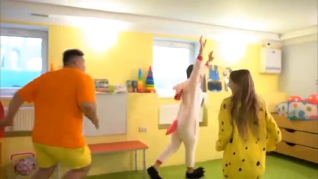 Мисс Николь 24 часа в детском саду