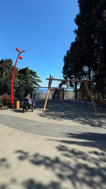 Новый сквер в Алупке. Сквер солнечный. Алупка 2025 #алупка2025 #алупка #алупкасегодня смотреть онлайн