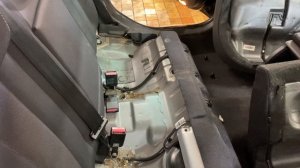 Снятие сидений на Рено Меган 3