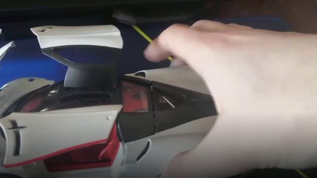 Спорткар McLaren720S смотреть онлайн