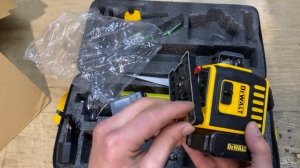Лазерный уровень DEWALT 4D 360 градусов 16 лучей штатив в ком