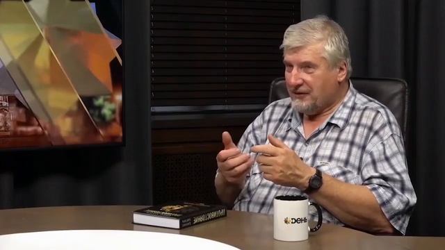 Все тупей и тупей смотреть онлайн