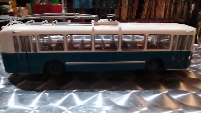 Троллейбус 🚎  Зиу-5 от фирмы Classicbus  1:43  #масштабные_мод?