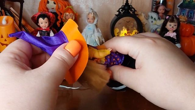 Разговоры о куклах: Halloween Party Kelly witch 2001 смотреть онлайн