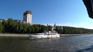 Прогулка по Москве реке на теплоходе