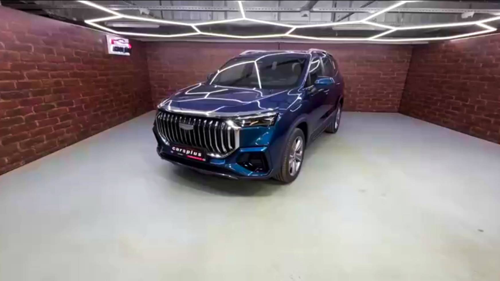 В наличии Geely Okavango👇