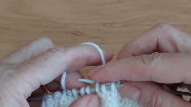 Красивый объёмный узор спицами для кофточки, свитера, жилета. смотреть онлайн