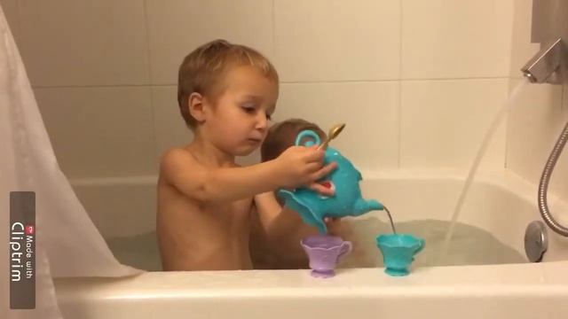 This Funny Life With Twins.... эта забавная жизнь с двойняшками.....