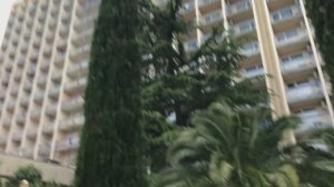 Привет, Адлер. До вселения в отель еще много времени. Решили ознакомимся с окрестностями.