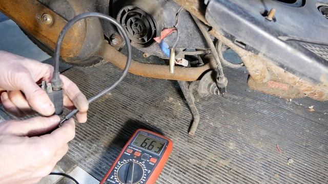 СКУТЕР SUZUKI LETS НЕ ЗАВОДИТСЯ .НЕТ ИСКРЫ смотреть онлайн