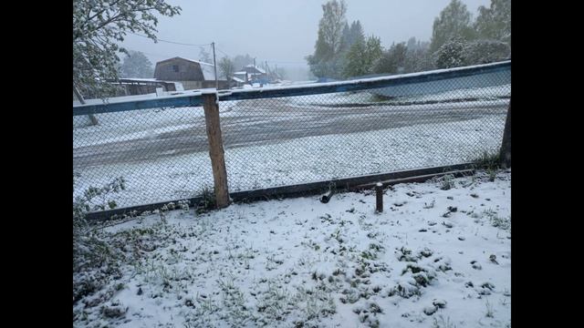 ВЕСЕННИЙ СНЕГ