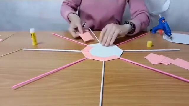 Майстер-клас "Плетіння з паперової лози" від завідувачки Зеленопільської біб-ки Наталії Стадніченко смотреть онлайн